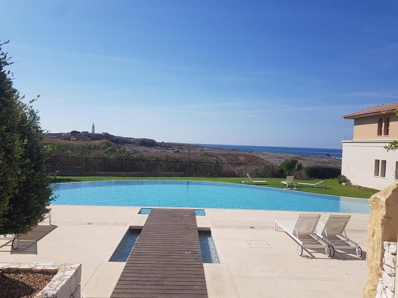 Apartamento The Lighthouse Paphos Exterior foto